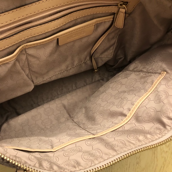 Michael Kors Snakeskin Handbag And Wallet - Picture 6 of 6